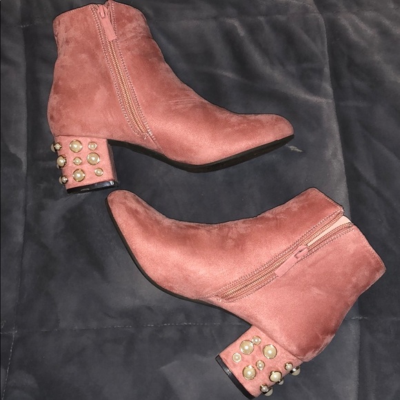 Fashion Nova Shoes - Pink Booties sz 7.5 EUC BY Fashion Nova